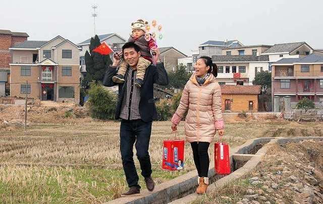 答案|农村俗语“有钱不住东南房,无钱不求娘家忙”,啥意思?答案来了