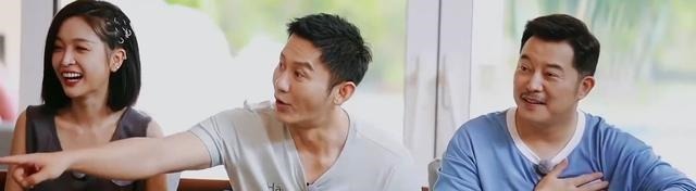 跑男|吴宣仪上跑男穿着太清凉，沙溢不敢挨着坐，拉李晨避嫌获赞赏