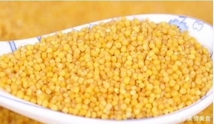 熬小米粥“最忌”直接下锅,多加1步,米油浓厚,粘稠好喝