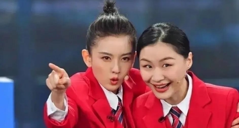 宋丹丹|2021春晚竞争激烈，丁真登上最高舞台，董卿复出众望所归