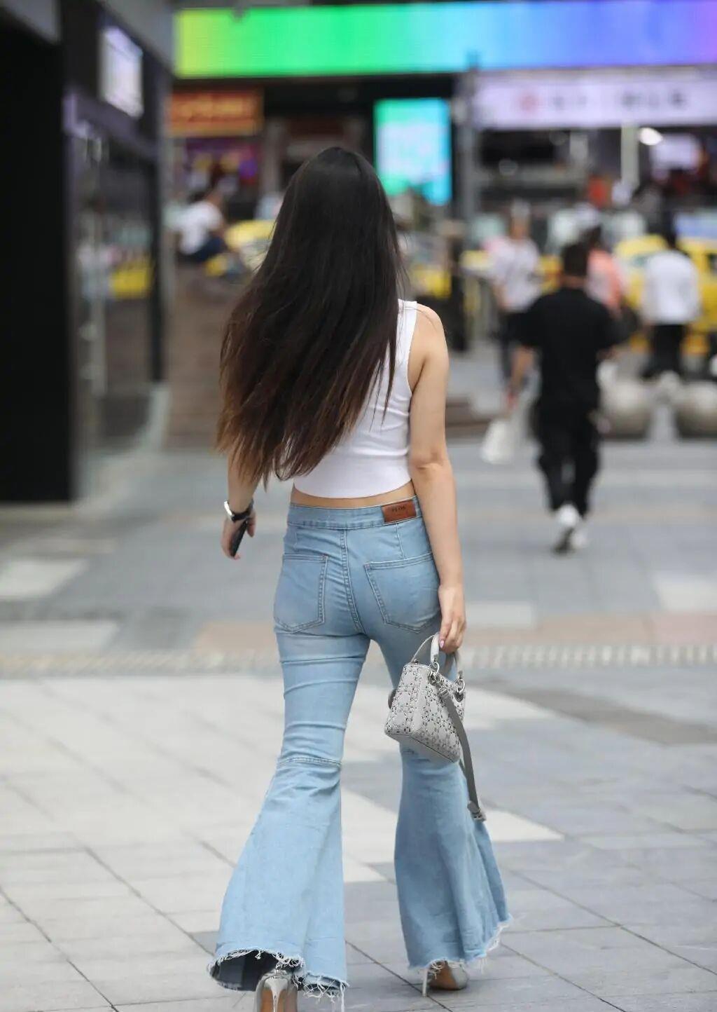 “烂大街”的牛仔裤，只要你稍加搭配，同样呈现意想不到的惊艳！