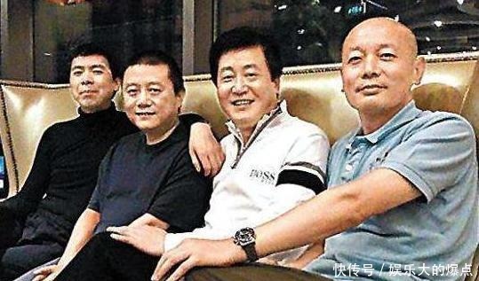 王朔|王朔评白岩松骨子里做作的“肉喇叭”!坐第一排有什么好优越的