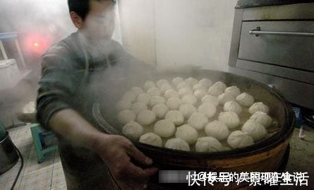蒸包子,热水上锅还是冷水上锅?还有人搞错,难怪包子塌皮不好吃