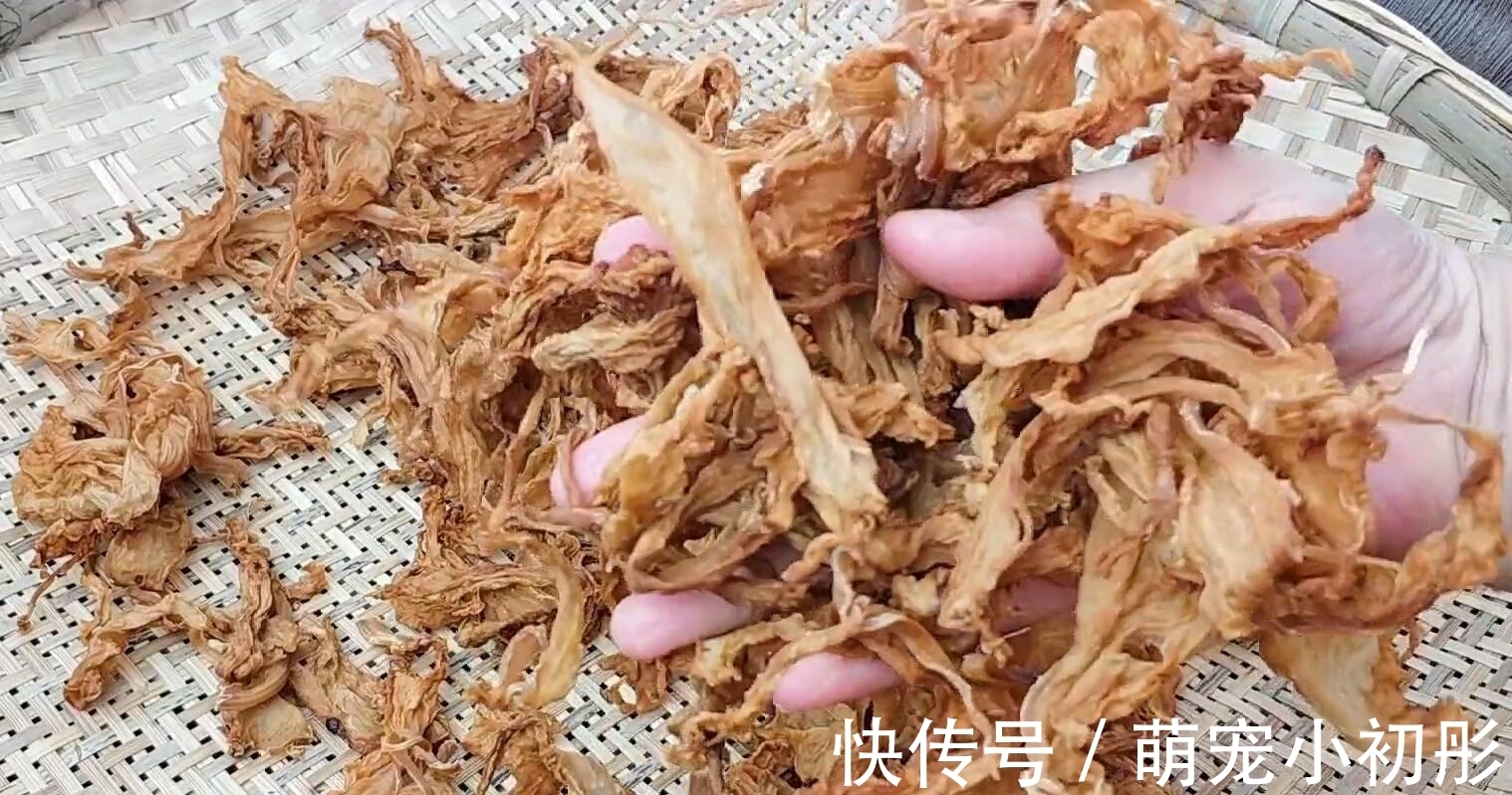 回锅肉特巴适|这食材市场上最便宜,8毛钱一斤,晒干后加这料, 炒回锅肉特巴适