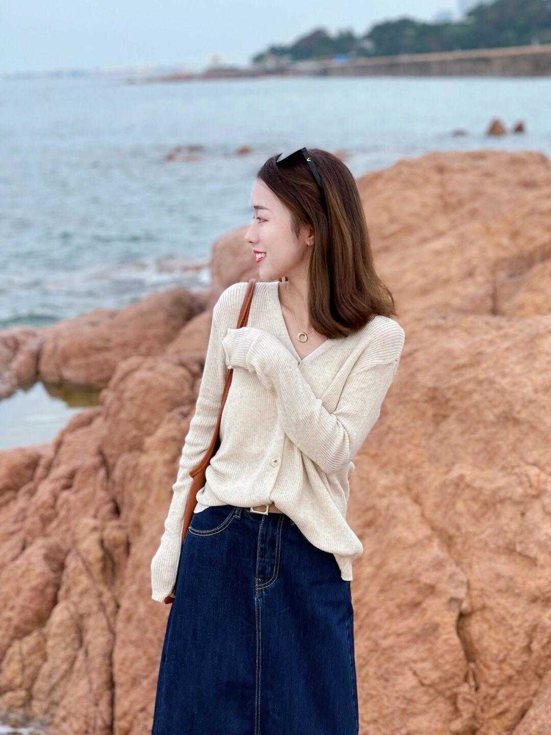 连衣裙|气质女人从不乱穿衣，波点连衣裙搭配西装知性干练，优雅温柔