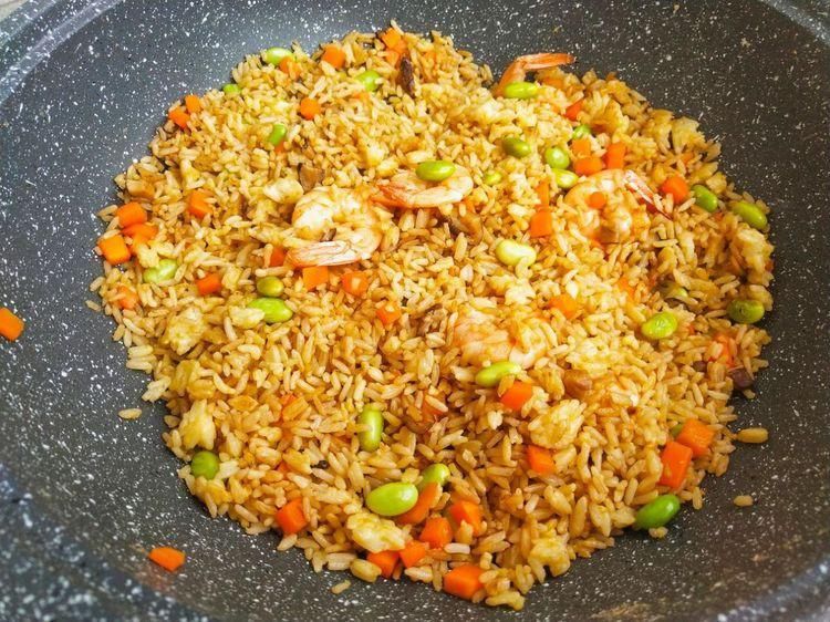 炒饭新做法,简单又美味,吃上就不愿意停下来