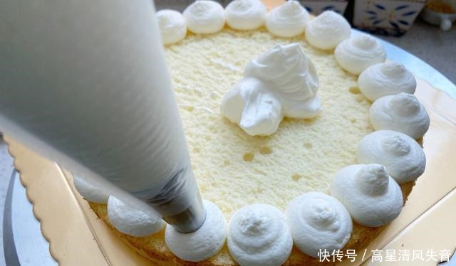 手把手教你高颜值,新年草莓裸蛋糕,无需抹面做法简单又省事