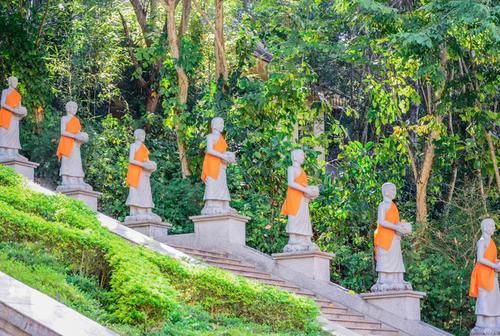 门票|藏在云南的泰国寺庙，用金碧辉煌来形容都不为过，不过门票略贵