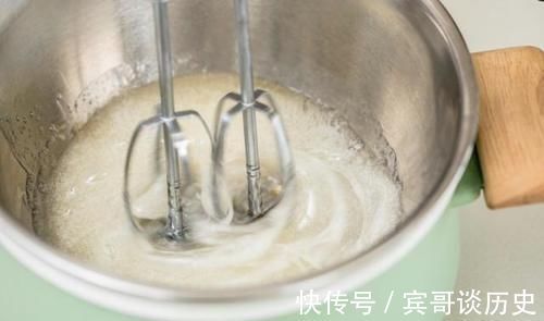 棉花|棉花糖可以自己在家做，1个鸡蛋做一盘，没有添加剂，吃得放心