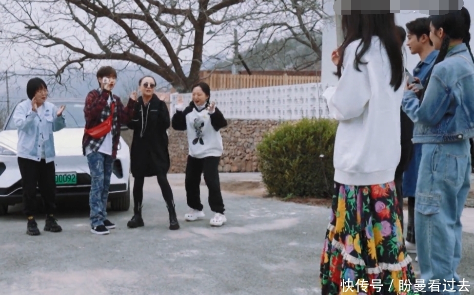 许晴|堪比《花少2》团综:首期就有小群体,宋丹丹强势苏芒成许晴2.0