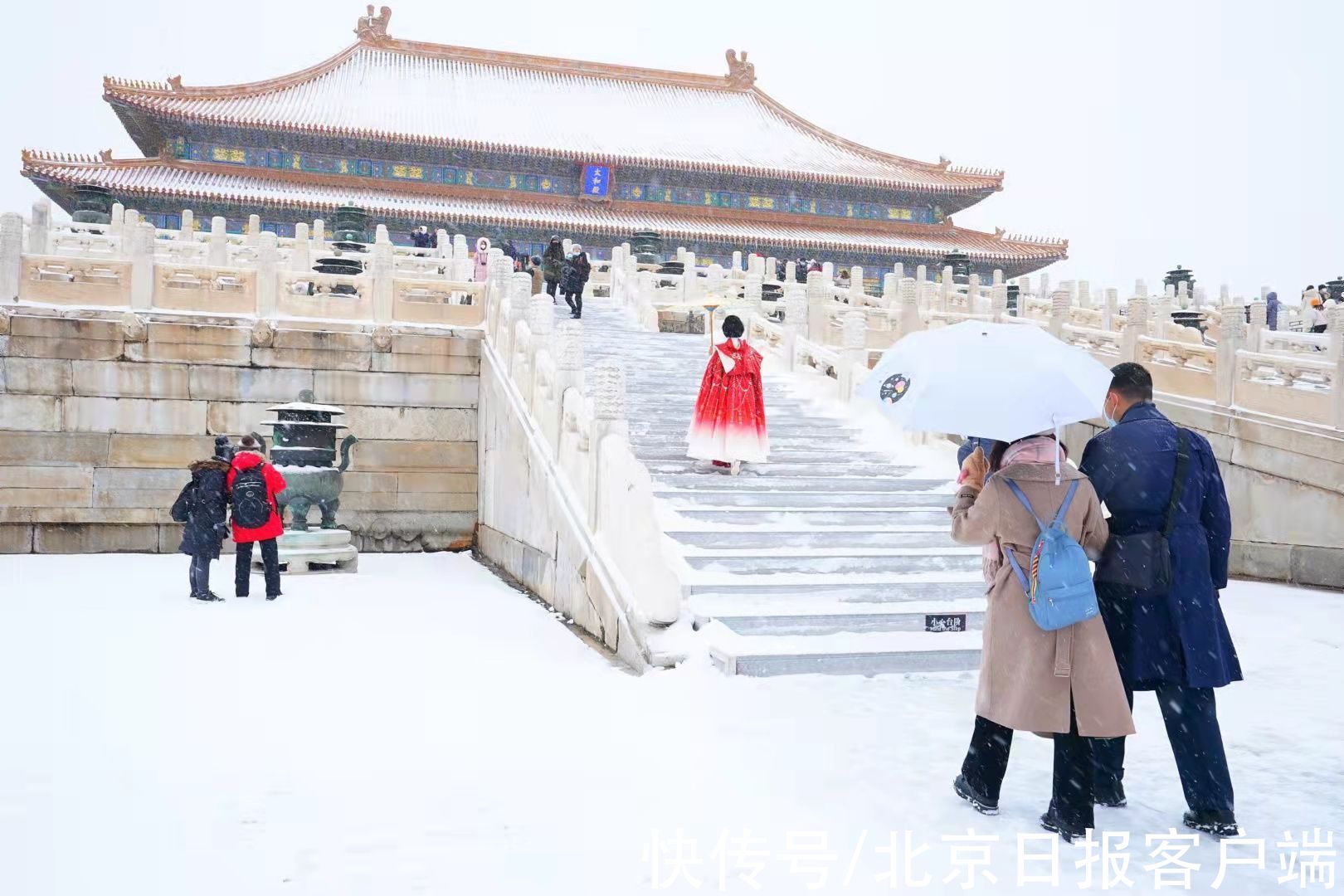 故宫博物院|北京初雪，故宫博物院成市民首选古都雪景打卡地