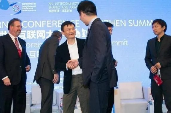 马化腾|2021届世界互联网大会乌镇峰会上，马云、马化腾、刘强东都没来
