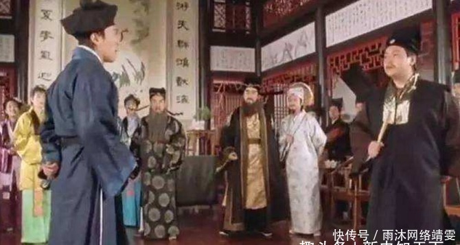 小姑娘#才女来砸场，出一上联：蜻蜓轻停在清亭，难倒唐伯虎，还好他解围