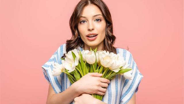 桂圆|葡萄干的“最佳搭档”揭晓，泡水喝，祛湿排宿便，大肚腩不见了