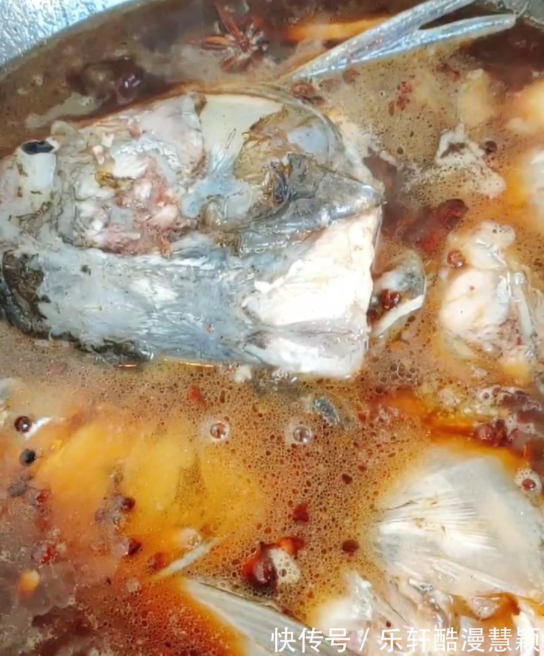 鱼头泡饼的做法