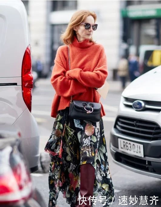 毛衣你有了,该怎么搭才时髦呢?