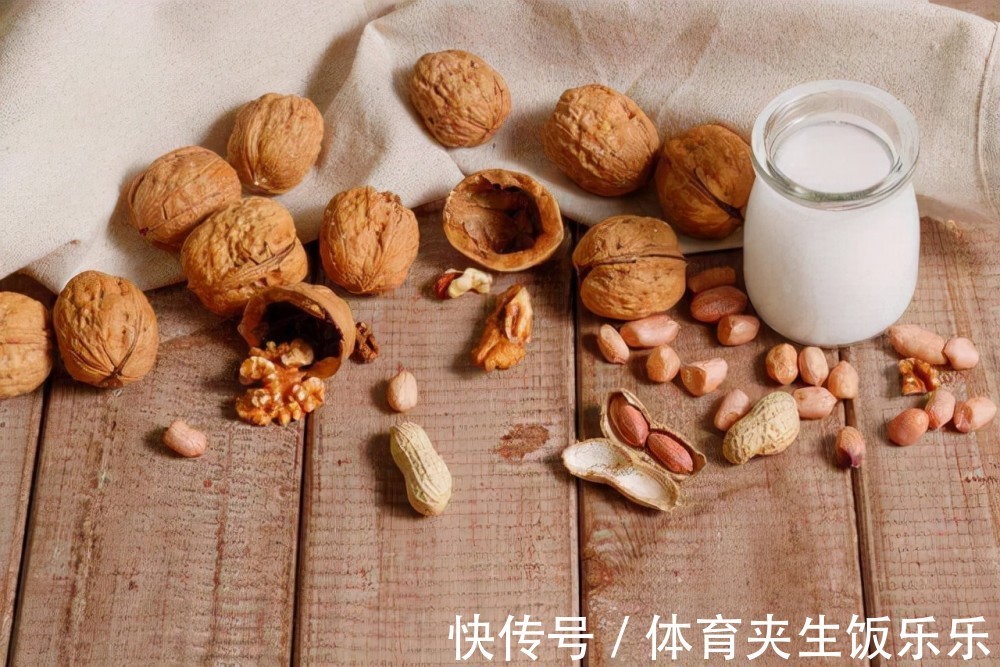 养花就是养土,这些“壳”随处可见,把它们埋土里,土壤不板结