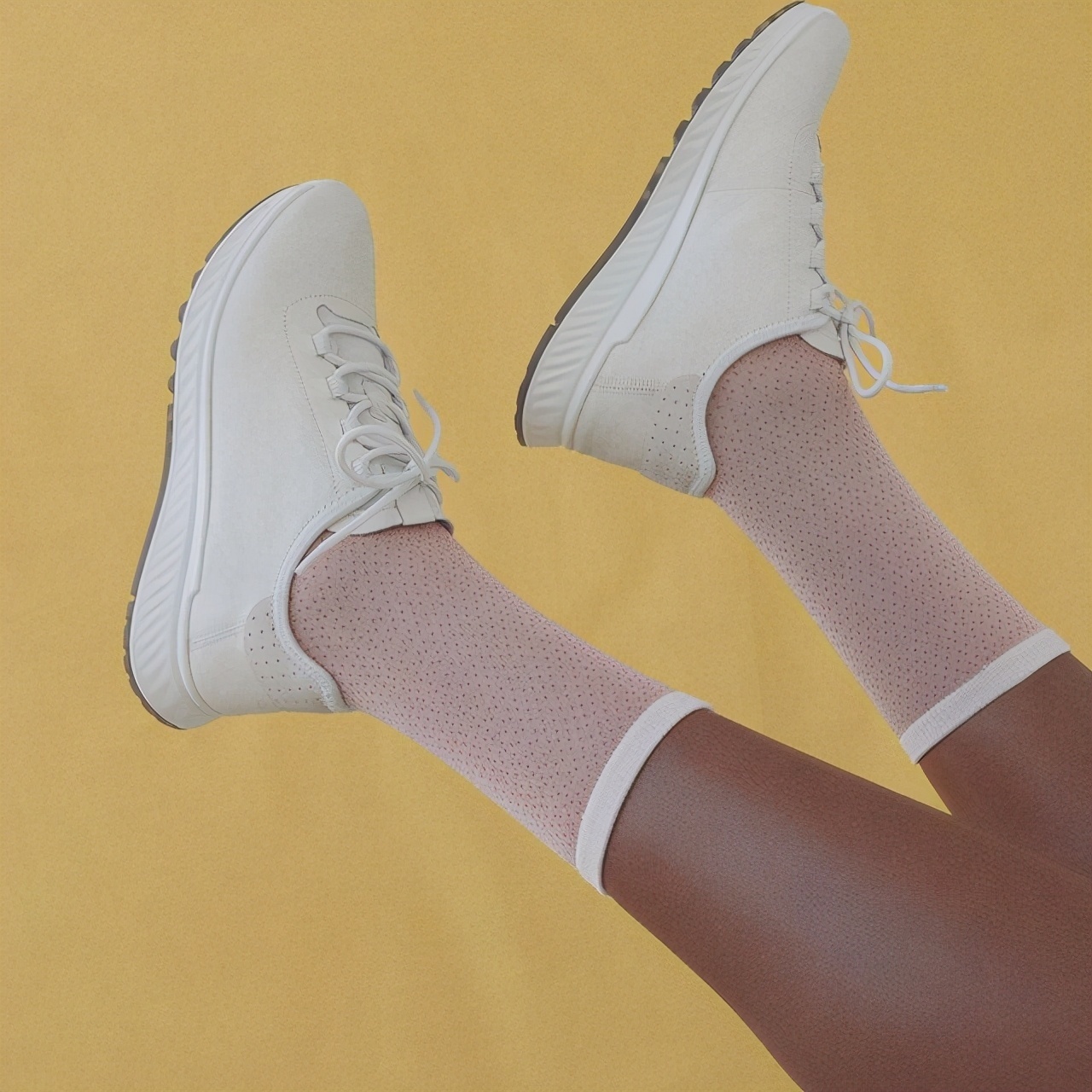 p今年小白鞋又多了新选择,除了出街好看还兼具高阶机能性