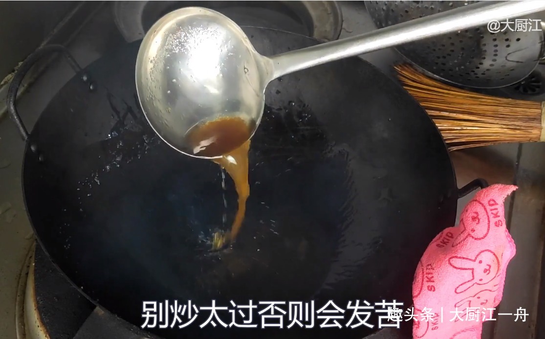 做红烧肉，过油和焯水都不对，老厨师教我这样做，出锅时满屋飘香