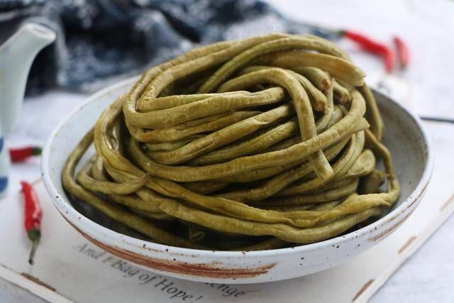 酸豆角|酸豆角别再买了，自己在家做又酸又香，干净又卫生，7天就能吃！