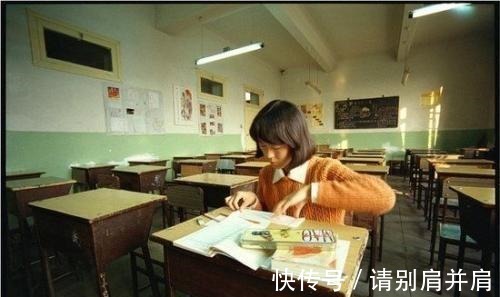 小白鞋 暴露年龄的四款鞋子,最后一款深受女生欢迎,却被无数男生嫌弃!