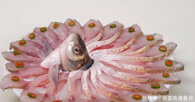 快过年了,教你“富贵开屏鱼”做法,造型美观,招待客人倍有面