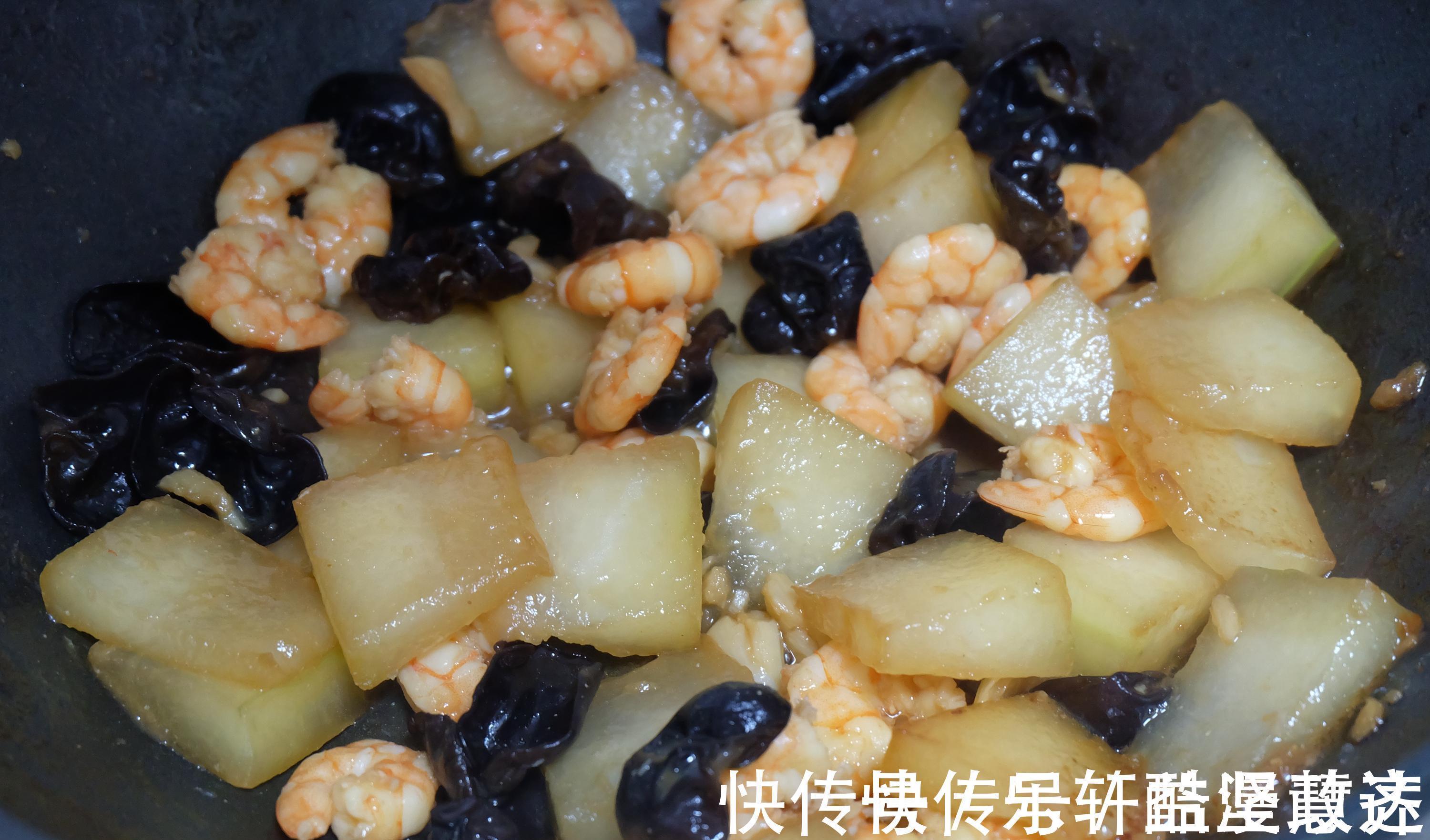 快手|夏天天热，试试这道家常菜，简单快手味道鲜美，清热祛湿营养健康