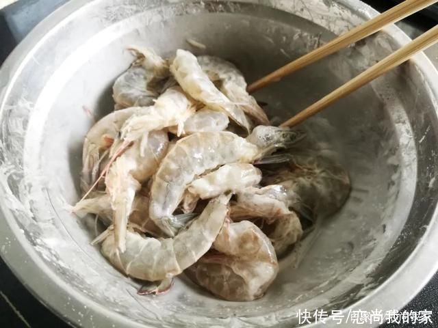 过年家里聚餐，推荐10个干烧菜，不用加水，烧出来特别下饭，还香