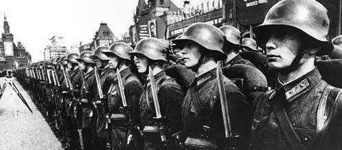 没错|斯大林做了一件缺德事,让100万苏军背叛国家,他还认为自己没错