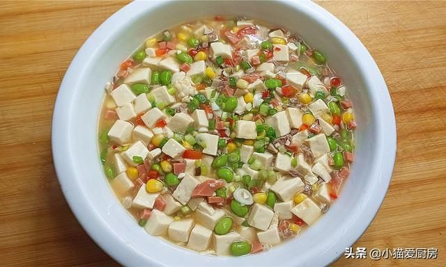 家常|家常美味的什锦豆腐这样做出来,营养开胃解馋,特适合老人孩子吃