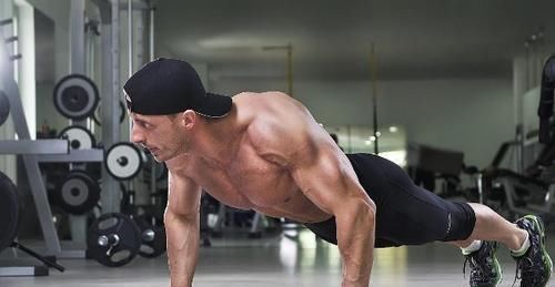 男性|男人经常做俯卧撑,会有什么好处,一次做多少个合适,来了解下