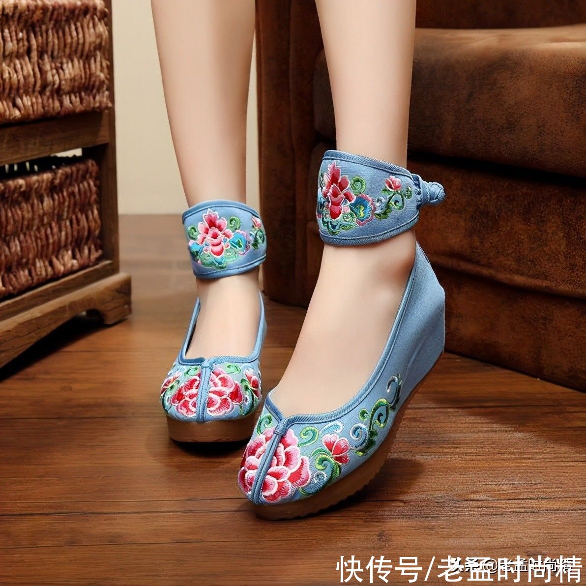 最美中国风——精致绣花鞋引领时尚潮流