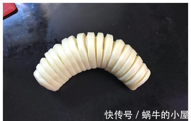 拉丝|手揉面包怎样轻松揉出膜？1个小技巧，15分钟出膜，面包柔软拉