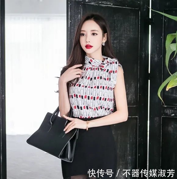 美图欣赏：孙允珠，时尚桃色唇彩卡通印花吊领衫