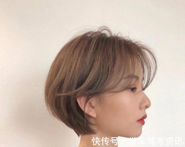 大波浪 初冬超火的几款发型,初恋发秒变邻家妹妹,一举击中直男的心!