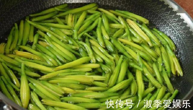 蔬菜|需要焯水才能吃得4种蔬菜,很多人都忽略这一步,吃了肚子不舒服