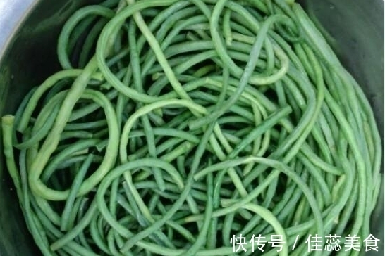 晒干|趁现在豆角便宜，赶紧买一些晒干，多加一步，营养不流失还好吃