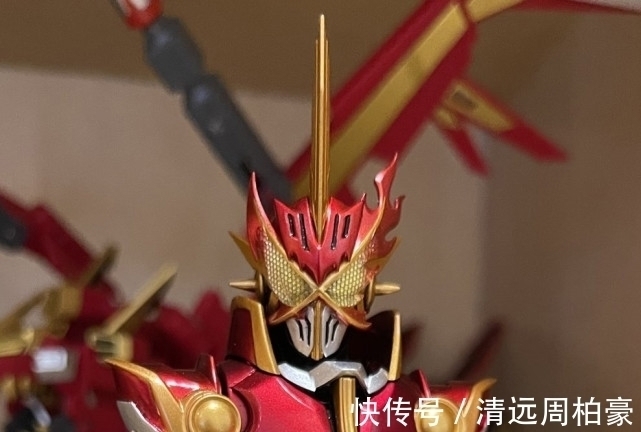 龙纹|假面骑士:圣刃龙纹骑士换色重涂,网友出双倍价格送女友却遭拒绝
