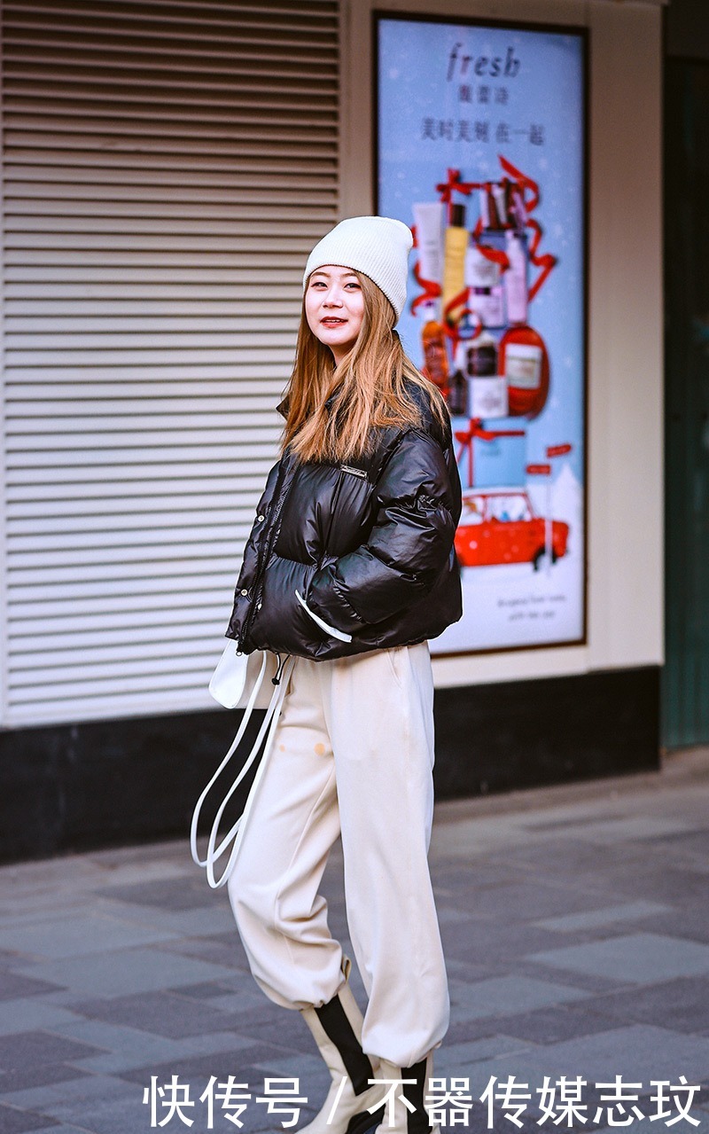 穿搭能够|街拍:时尚其实就像空气一般潜移默化的存在在我们身边