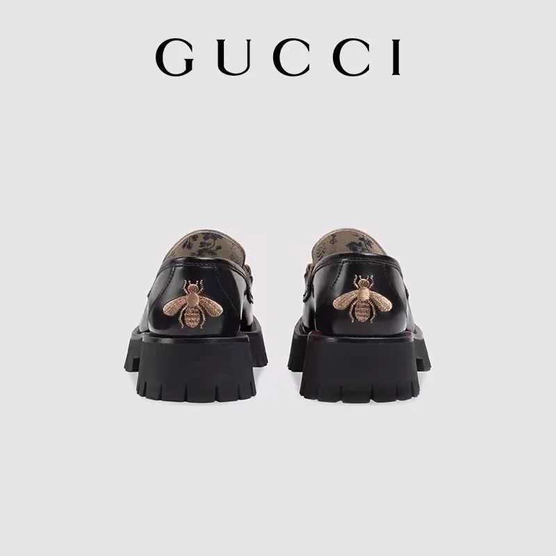 短袜|打败小白鞋成为今秋“最百搭鞋”，有关它的7Days搭配送给你