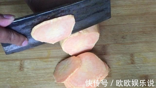 红薯|爱吃红薯的别错过哦，农村大妈都这样吃的，软糯香甜，孩子超爱吃