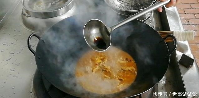 大厨将羊肉加这个一起烧,简单易学,香辣开胃,好吃停不住嘴!