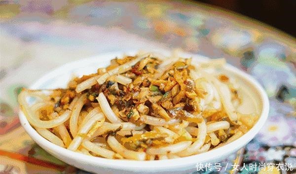 流油|央视又“曝光”了!一戳就流油的海鸭蛋,这流出的“油”哪来的