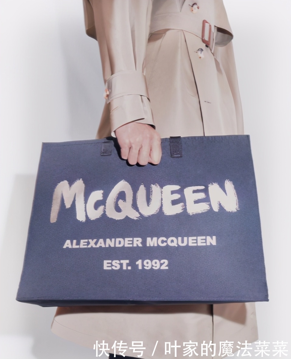 菜菜|菜菜时尚show:2021春夏男女包款 夺人眼球就是潮包