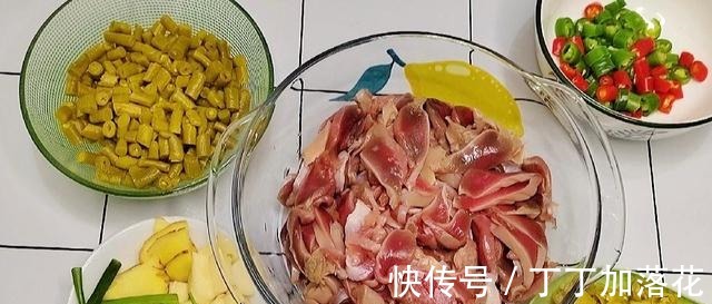 酸辣鸡胗最好吃的做法！酸辣爽口，特别下饭！家常做法！