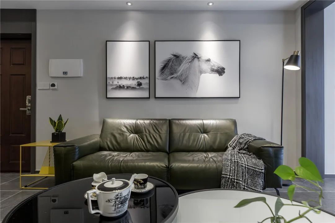 灰+绿植|103㎡现代简约，高级灰+绿植点缀，营造低调舒适的档次