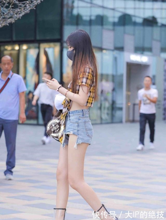 瑜伽裤 时尚精致的瑜伽裤穿搭衬托优美的线条,优雅舒适全都有,热情洋溢!