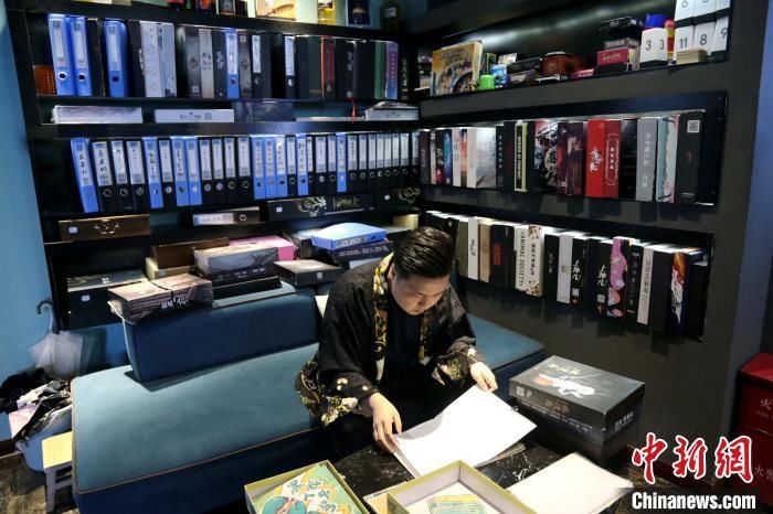 诺诺|因疫情上热搜的剧本杀，“疯狂”不按剧本