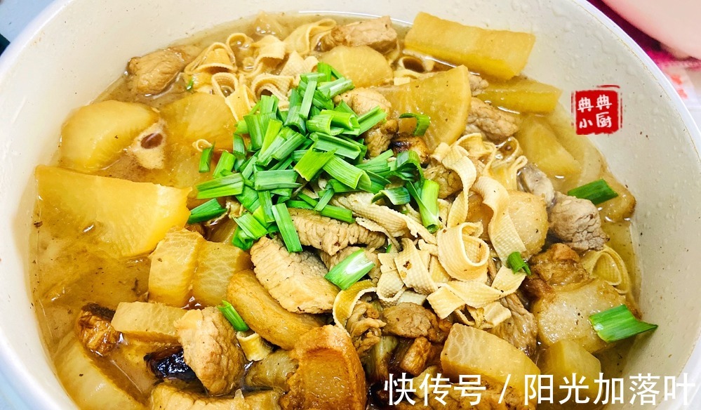 冬吃萝卜夏吃姜，这季节的萝卜营养丰富，价格实惠，超美味！