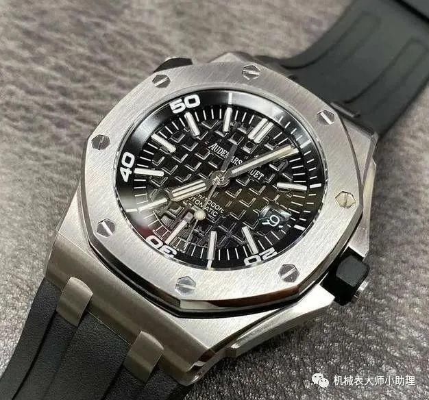 机械表大师：最适合中国人佩戴的手表尺寸，你的表尺寸合适吗？